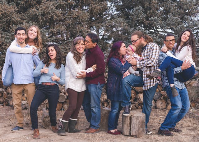 7 Tips for Mothers and Adult Daughters To Reduce Holiday Conflict